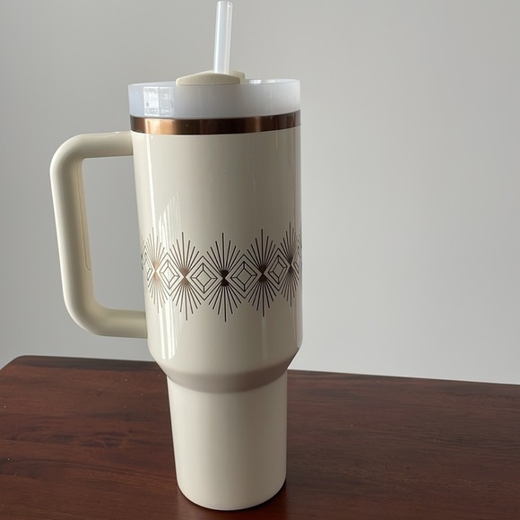 Stanley Quencher H2.0 Flowstate Tumbler Cream Art Deco Cup New Size 40oz - Picture 8 of 8